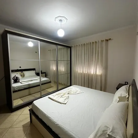 Luxury House Fieri شقة